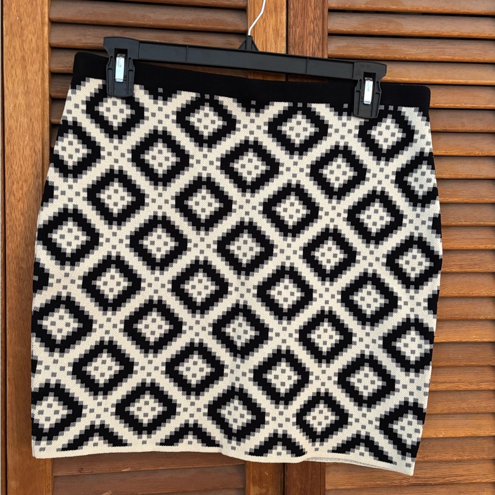 RACHEL Rachel Roy Black & Cream Geometric Knit Mini Skirt